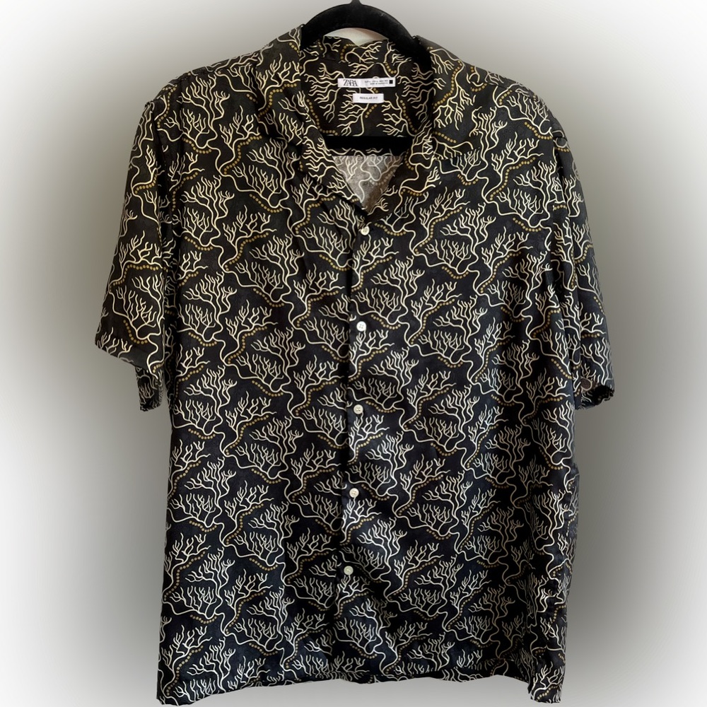 Men's Black Short-Sleeve Button-Up Shirt with Ivory Coral Print